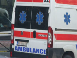 Шест особа превезено на ВМА због гушења димом у пожару у Земуну