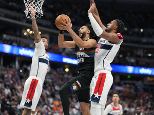 Јокић и Вукчевић из првог реда гледали Маријеву симултанку и нови тријумф Денвера