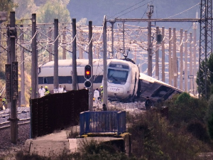 Санчез прогласио тродневну жалост због трагедије у Кордоби, поломљена спојница могући узрок несреће