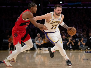 Торонто без шансе у Лос Анђелесу, рутински тријумф Лејкерса