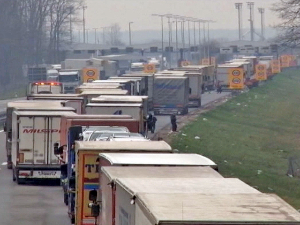 Превозници из региона најављују блокаде теретних граничних терминала – шта је повод великог протеста