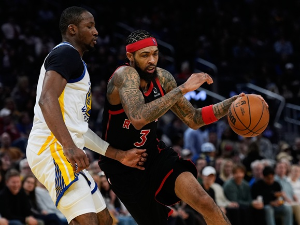 Кари није парирао Рајаковићу, Торонто лако против Голден стејта