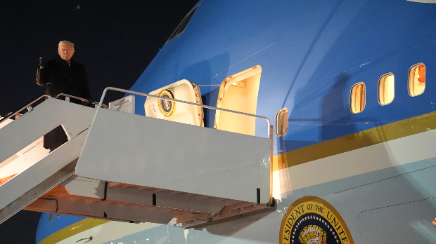 Драма изнад Атлантика током лета Доналда Трампа