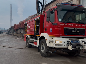 Угашен пожар у индустријској зони у Новом Пазару