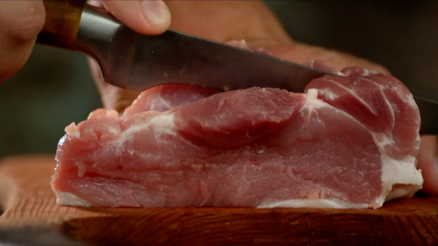 Када 20 килограма чварака вреди више од целе свиње на губитку су сви, од произвођача до трговаца