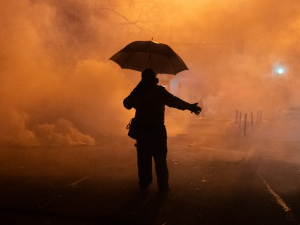 Трампов гамбит у Минеаполису - "ледена Барби" и "улични каубој" испали са табле имигрантске политике