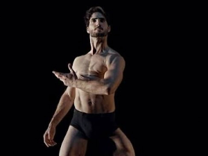 Тражи се карта више за обе представе са Енселом Рамосом у Српском народном позоришту