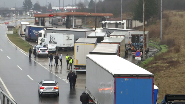 Камионџије у Црној Гори прекинуле блокаде прелаза за теретњаке; у Бриселу расправа о могућим решењима