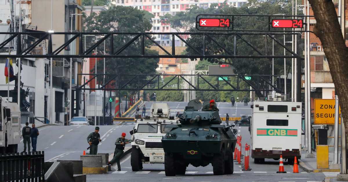 Ухапшени Мадуро стигао у војну базу у Њујорку; ко су потенцијални наследници свргнутог председника