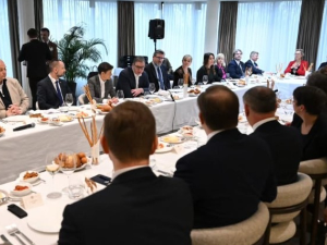 Вучић са амбасадорима земаља чланица ЕУ о европском путу Србије