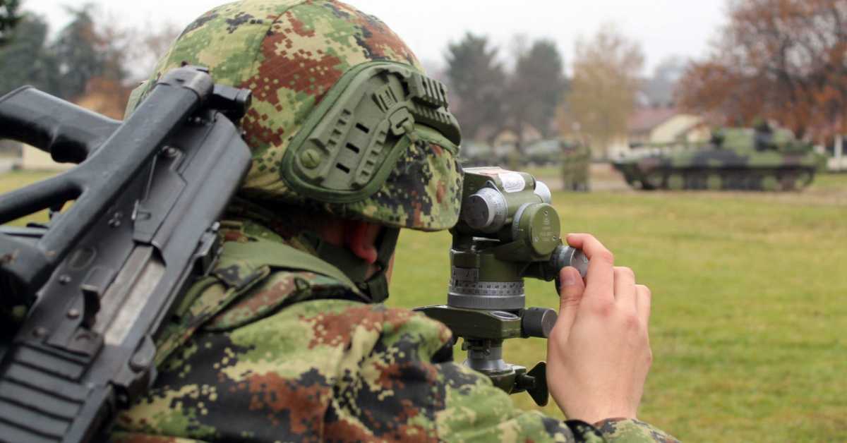 Враћа се војни рок у Србији – јесу ли млади спремни да оставе мобилне телефоне и узму пушку у руке