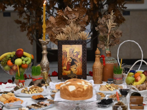 Председник Вучић честитао Бадњи дан: Нека нам овај празник донесе мир у срцима, слогу у заједници