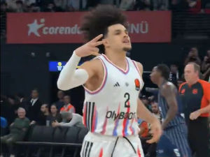 Ифијева тројка за победу Париза и четврти узастопни пораз Ефеса