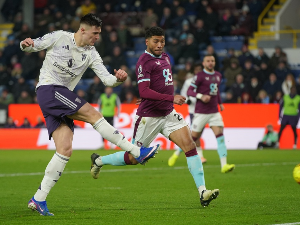 Барнли зауставио Јунајтед на 