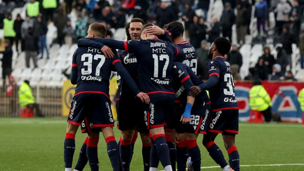 Звезда преузела прво место, Чукарички намучио црвено-беле