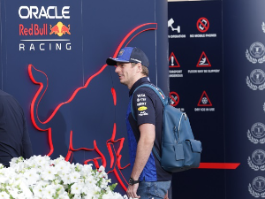 Ф1: Макс Ферстапен најбржи на првим предсезонским тестирањима у Бахреину