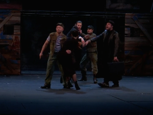 „Кавкаски круг кредом“ на Великој сцени – Будимпештански национални театар у Народном позоришту