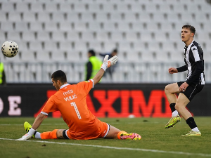 Партизан стрепео против Спартака у Београду, али уписао три бода пред "вечити дерби"