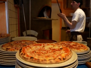 Паста, пица и тирамису: шта једу олимпијци у Милану, Кортини и Предацу 