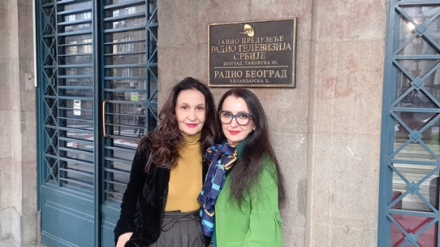 Ризница: Коло срских сестара