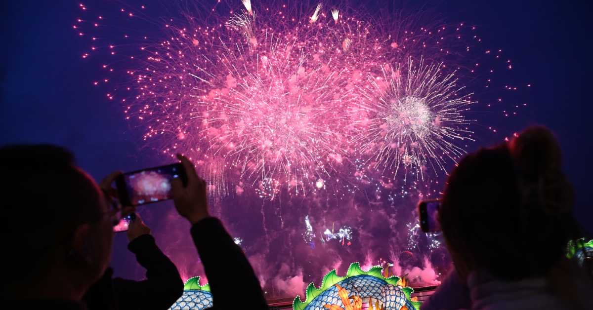 Симболика Кинеске нове године обасјала Београд