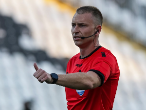 Твоје лице звучи познато - Павле Илић суди 178. "вечити дерби"