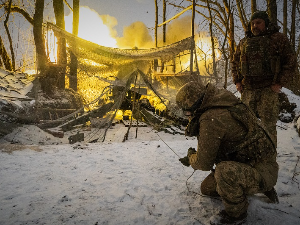 Зеленски одбацио могућност повлачење трупа из Донбаса; Мађарска разматра обуставу извоза енергената Украјини