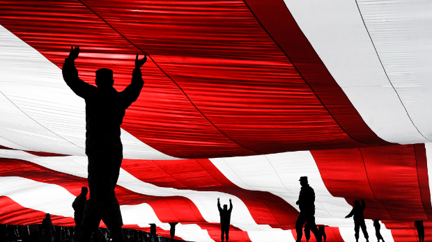 Американци кампују око Ирана – севају претње, Трамп држи прст на обарачу 