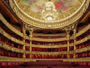 У оперској ложи - "Чаробна фрула"