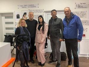 Право на сутра: У невидљивим жицама