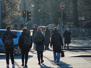 После хладног јутра, променљиво и топлије време