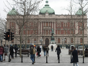 Облачно и топлије – температура до 13 степeни