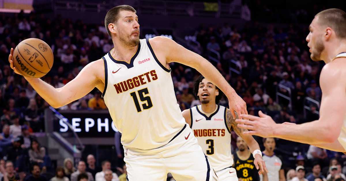 Голден Стејт са девет играча одржао Денверу лекцију, трипл-дабл Јокића узалудан