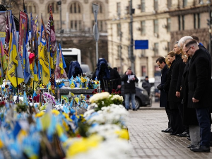 Лондон увео нове санкције Москви; 11 страних званичника у Кијеву; Кремљ: Наш став је јасан и доследан