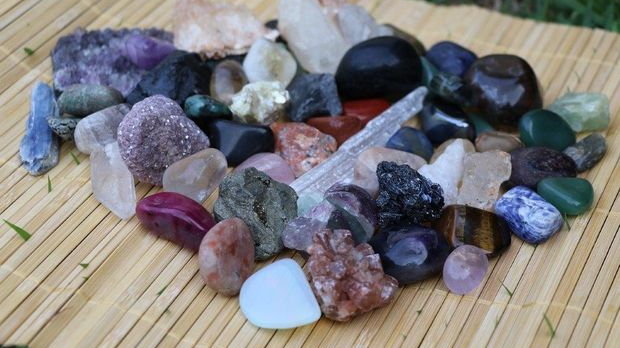 Еко минијатуре: Чаробни свет кристала – оникс