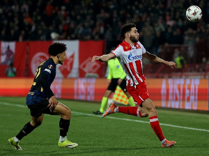 Лил чува предност, Звезда офанзивнија у другом делу