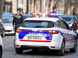 Десет мушкараца оптужено за сексуално насиље над петогодишњим дечаком у Лилу –  умешан и отац