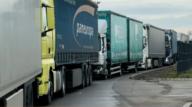 Хапшење и протеривање возача, највећи проблем превозника – како до решења после блокаде граница