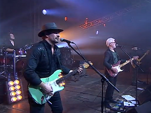 Звучни зид – ЈУ Група