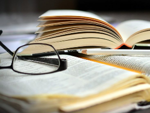 Слушајте „Пут у речи" и размишљајте о језику