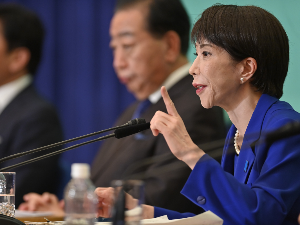 Популарна јапанска премијерка пред великом изборном победом упркос инфлацији