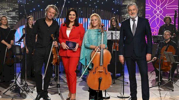 Волим класику: Данијел Роуланд и Маја Богдановић са пријатељима 