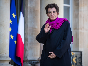 Француска покренула истрагу против бившег француског министра културе Жака Ланга и његове ћерке