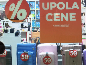 Путовања испред свега, онлајн куповина у порасту – колико се мења понашање потрошача