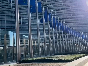 ЕУ: Статус српских здравствених и образовних институција решавати у складу са договореним споразумима