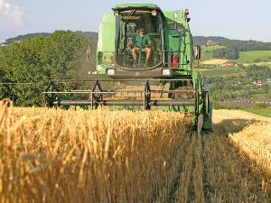 Расписан први Јавни позив за кредитну подршку пољопривредницима, рок 30. јун