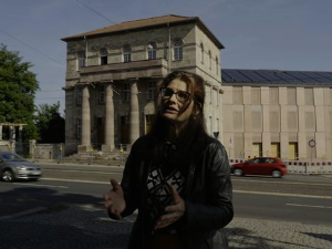 Авангарда, језик лудости: "Документа"