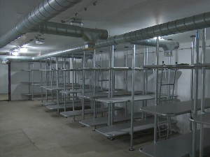 Екипа РТС-а у београдским склоништима – нека опремљена, нека претворена у оставе