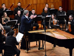 Борис Березовски и камерни оркестар Музикон