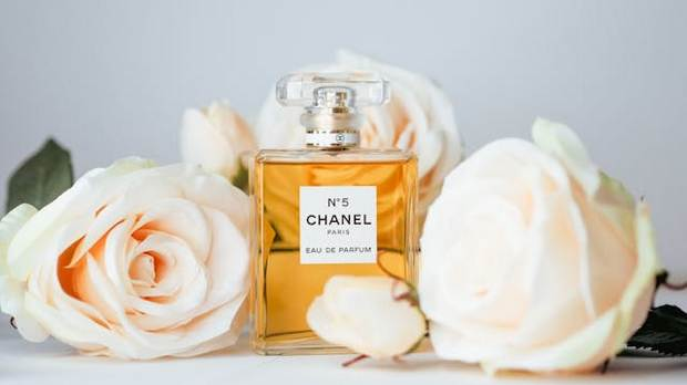 Изабел Фимејер: Коко Шанел – тајанствени парфем (14)